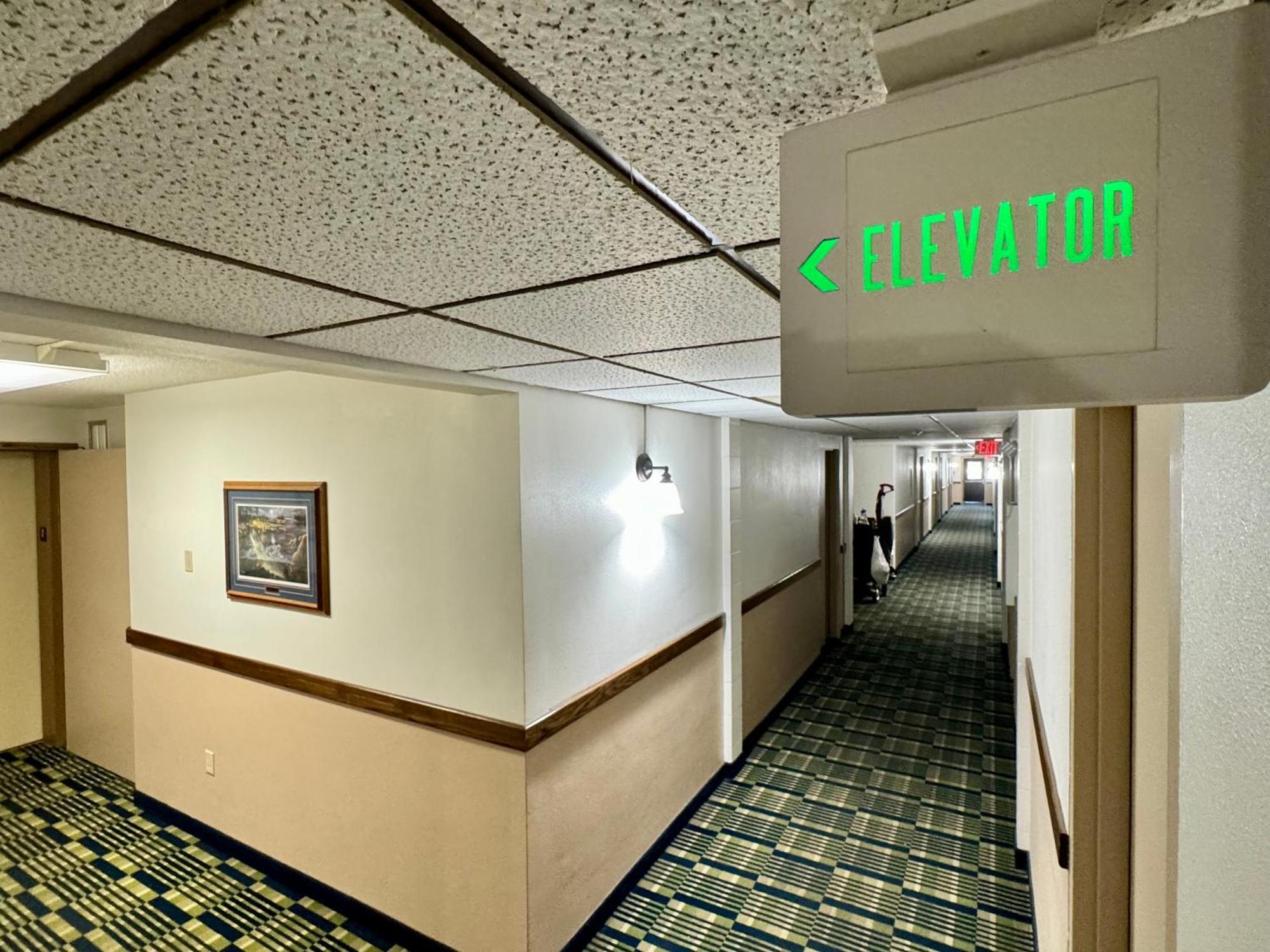 Hotel Dakota 2*